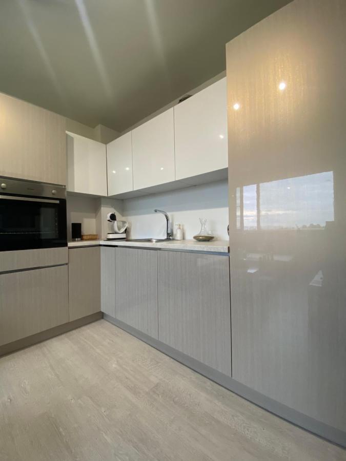 Brand New And Modern Apartment Directly Next To The Metro Station Σόφια Εξωτερικό φωτογραφία