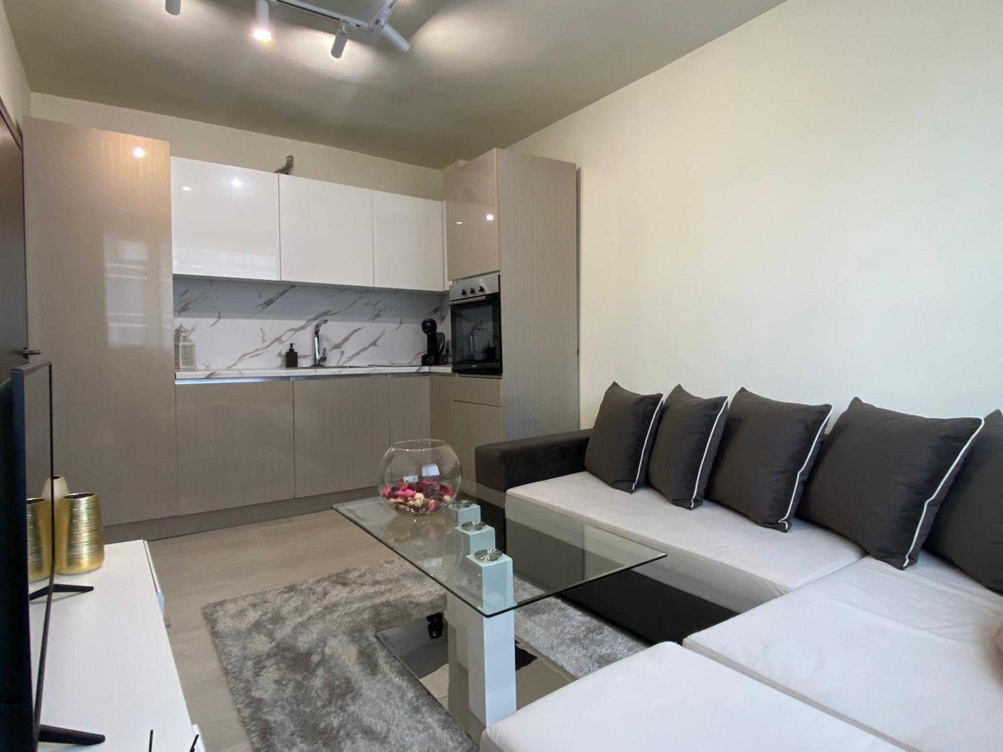 Brand New And Modern Apartment Directly Next To The Metro Station Σόφια Εξωτερικό φωτογραφία